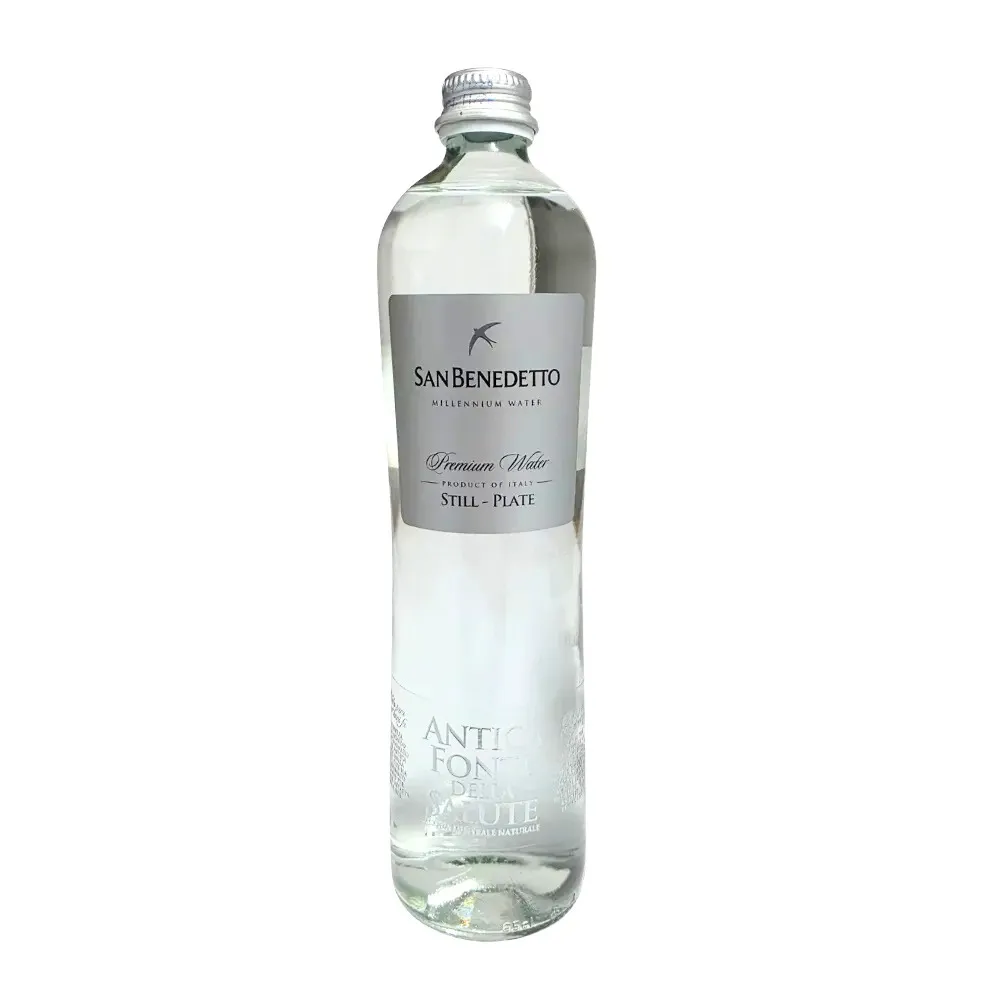 Antica Fonte apă minerală naturală plată 650ml la sticlă de sticlă, de la San Benedetto, Italia